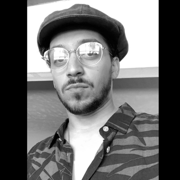 Meet your Posher, Giustino - Picture 1 of 1